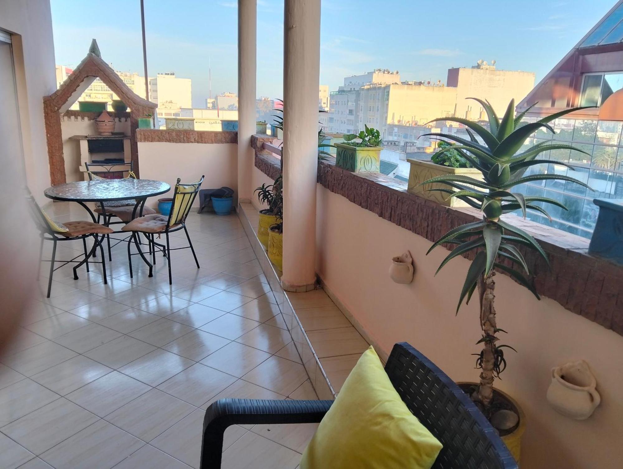 Appart Najia Au Centre Kenitra Avec Grande Terrasse Exterior photo